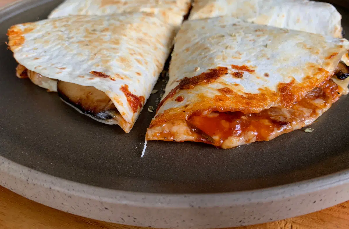 the focus image of tortillas pizza wrap