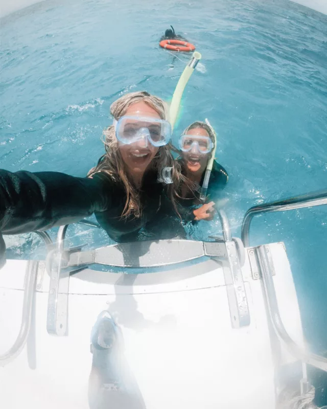 Ready to tick off one of Aussie’s most EPIC bucket list spots? 🤙We’ve broken down all the best ways to experience the Great Barrier Reef - from the sky, the sea and everything in between 👀Head to our blog to find out how to make it happen!