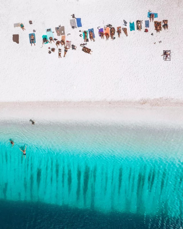 Lake McKenzie’s crystal-clear blues + endless island adventure on K'gari = east coast perfection 😍
