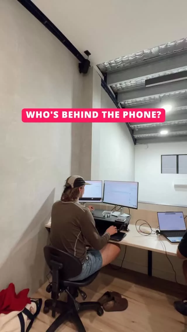 Meet the legends behind the phone 🤙The crew who help you plan your Aussie or New Zealand roadie, find the best deals and chat all things van life.Real humans, zero call centre energy!! 😍